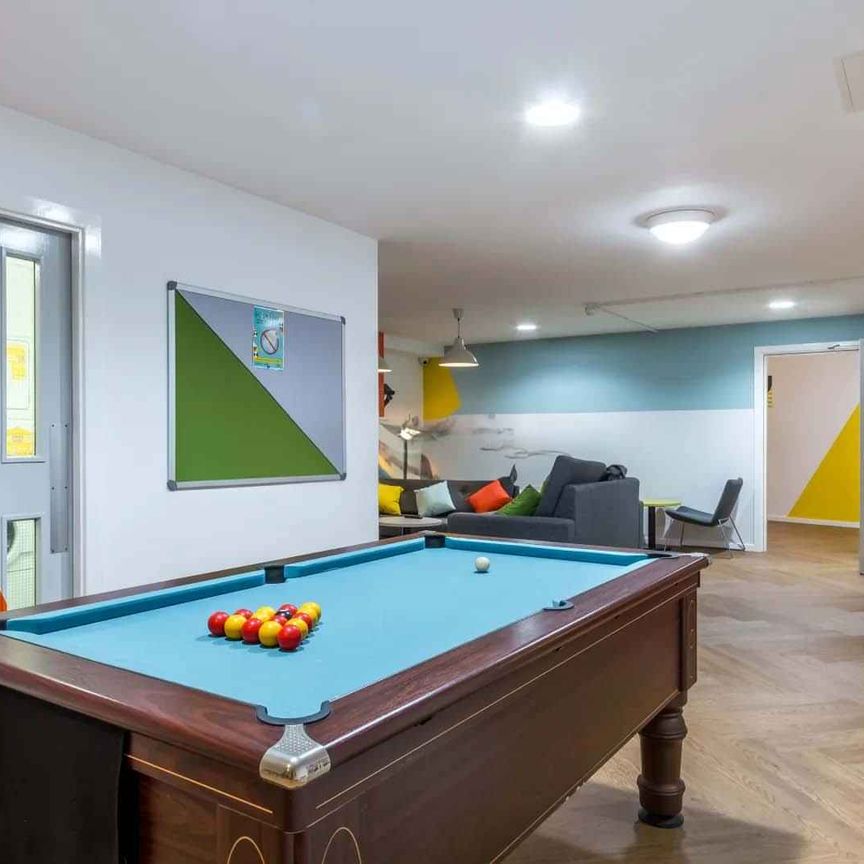 Gold Studio - Photo 1