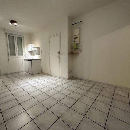Location Appartement 2 pièces 32m² BORDEAUX 33800 - Photo 3