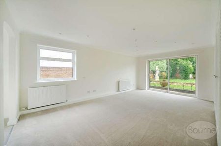 Haymeads Drive, Esher, Surrey, KT10 - Photo 2