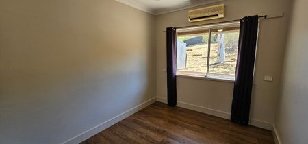 Three Bedroom Family Home - Photo 2