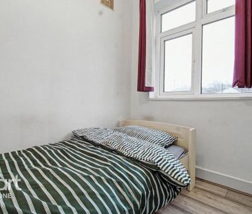 3 bedroom semi-detached house to rent - Photo 6