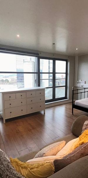 Studio to rent - Photo 1