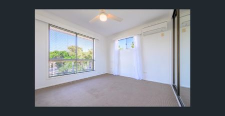 3 Bed room Spacious Family Home! - Photo 3