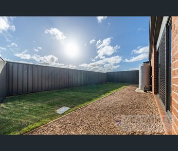 6 Ruff Way, Melton South, Vic 3338 - Photo 1