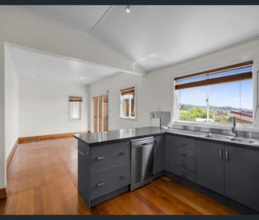 Beauty in Bailey Street - Photo 2