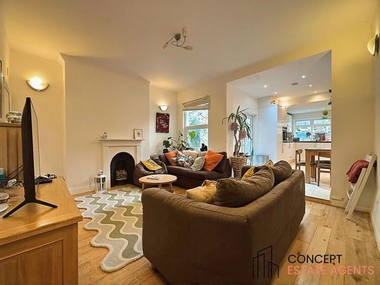 4 bedroom terraced house to rent - Photo 1