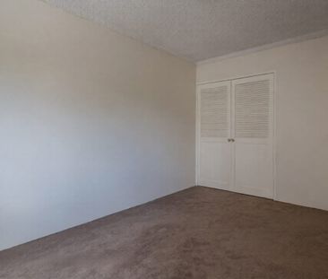 Convenient Location - Photo 3