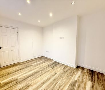 2 bedroom house to rent - Photo 3