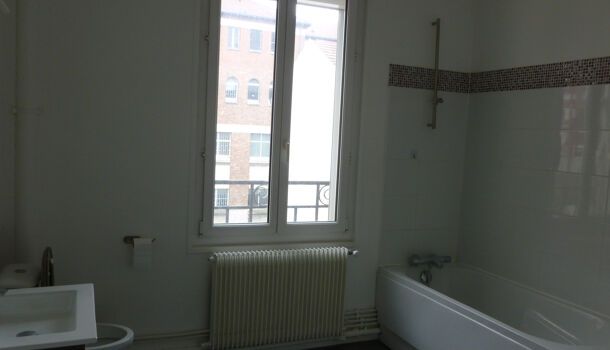 Appartement 2 pièces 44m2 REIMS 580 euros - Photo 1