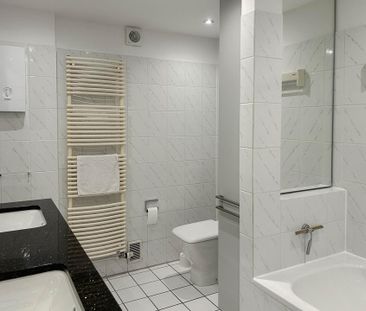 Elegante Wohnung in bester Lage mit viel Tageslicht - Photo 6