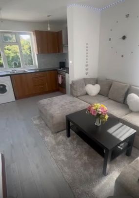 1 Bed Flat, Gunnersbury Avenue, W5 - Photo 1