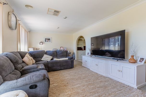 Spacious Family Home - Photo 1