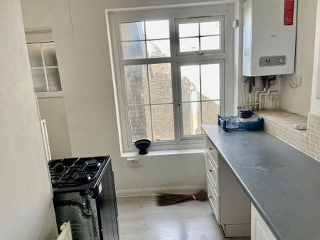 2 bedroom flat to rent - Photo 2