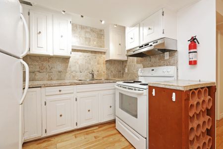 For Lease - 212 Glebemount Avenue Unit# Lower, Toronto, Ontario - Photo 2