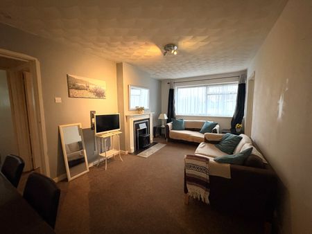 Usk Court, Curlew close, Rhiwbina - Photo 2