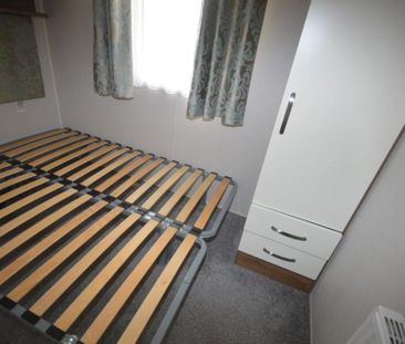 2 bedroom park home to rent - Photo 4