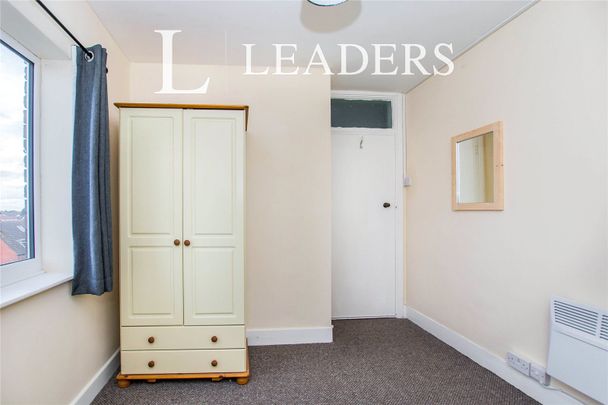 1 bedroom apartment to rent South Parade, Skegness, Lincolnshire, PE25 - Photo 1