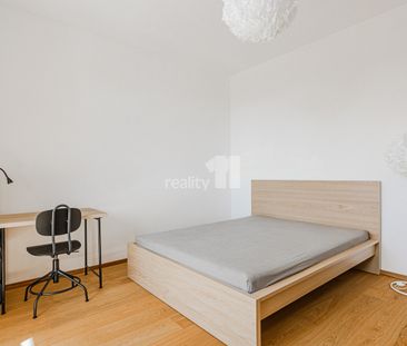Pronájem bytu 5+kk 17 m² - Fotografie 2