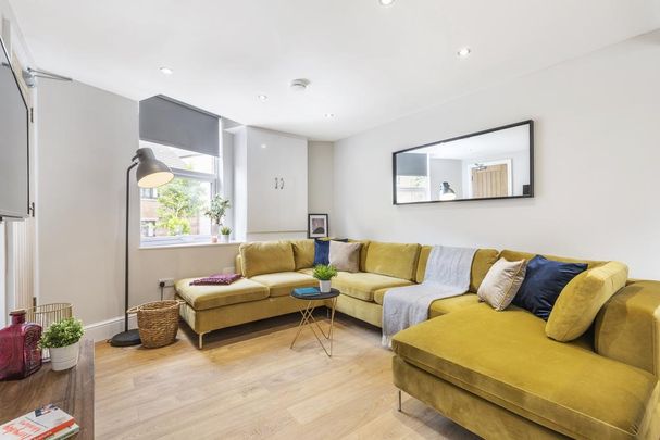 1 bedroom in a house share to rent - Photo 1