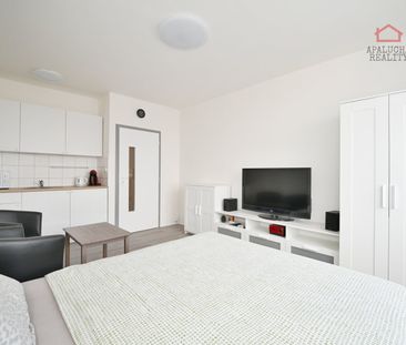 Pronájem bytu 1+kk a garsoniéry 23 m², Narcisová 2849, Praha - Photo 2