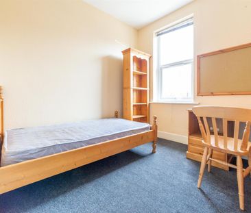 6 bed terraced house to rent in Helmsley Road, Sandyford, NE2 - Photo 4