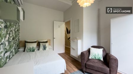 barcelona, Catalonia 08008 - Photo 5