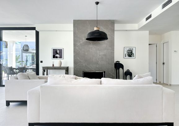 Casa o chalet de alquiler en Guadaiza A/b, 47, La Quinta - Photo 1