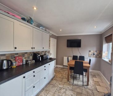 1 bedroom in a house share to rent - Photo 6