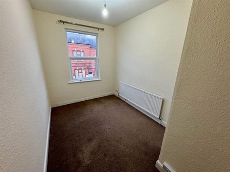 3 bedroom terraced house to rent - Photo 3