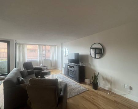 Embassy Towers ~ Large 1 Bedroom Condo with Balcony in Halifax! - Photo 2