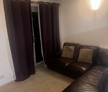 1 bedroom in a house share to rent - Photo 6 | Rentumo