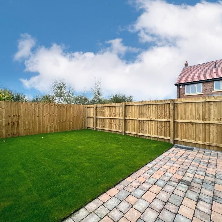 3 bedroom semi-detached house to rent - Photo 1