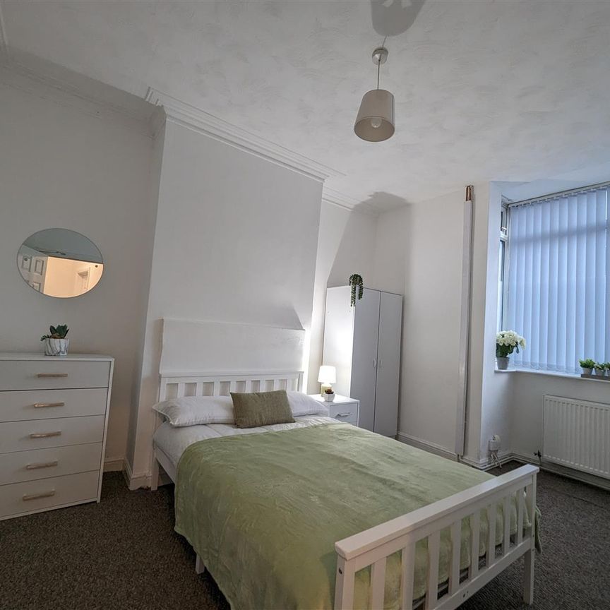 1 Beds - End of terrace house - - Photo 1