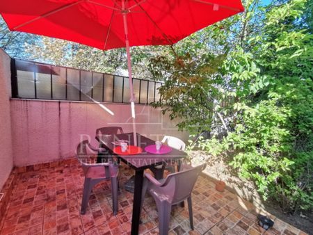 Casa Strada Muntii Carpati, 3 camere, curte proprie - Fotografie 5