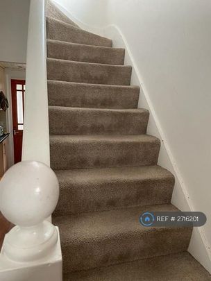 3 bedroom end of terrace house to rent - Photo 1