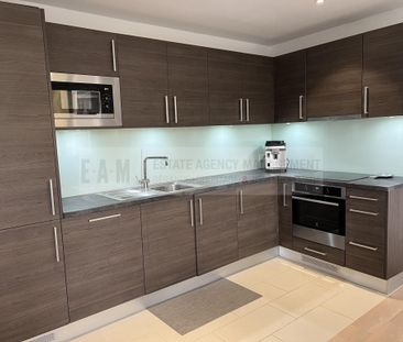 Central location, steps away from the Lake. - Photo 6