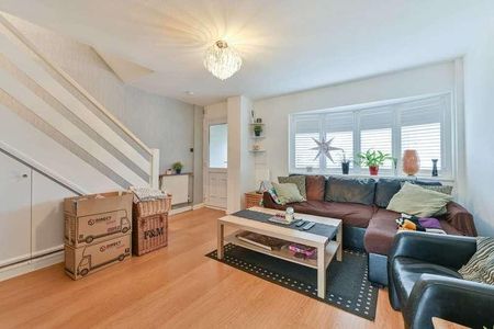 Ashton Close, West Sutton, SM1 - Photo 4