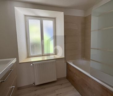 PROCHE DE LA GARE ET DES COMMERCES - Photo 2