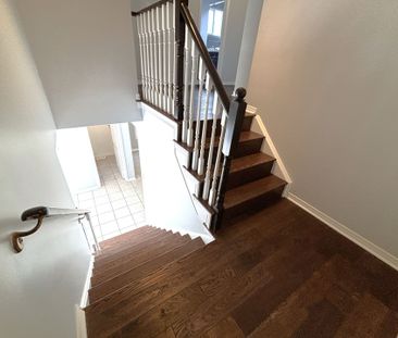 For Lease - 486 Delphine Drive, Burlington, Ontario - Photo 3