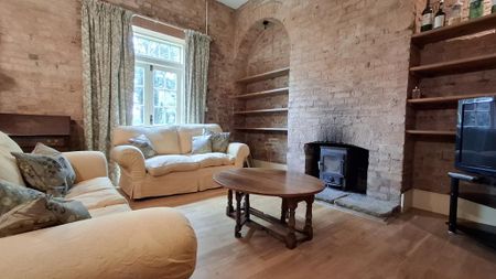 5 bedroom house to rent - Photo 2