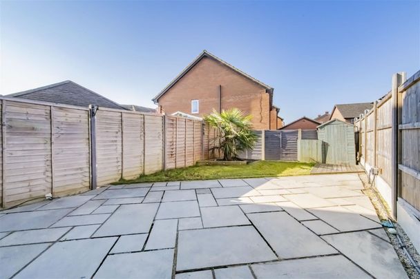 3 bed House - End Terrace To Let - Photo 1