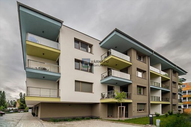 Kiadó újszerű állapotú lakás - Székesfehérvár - Photo 1