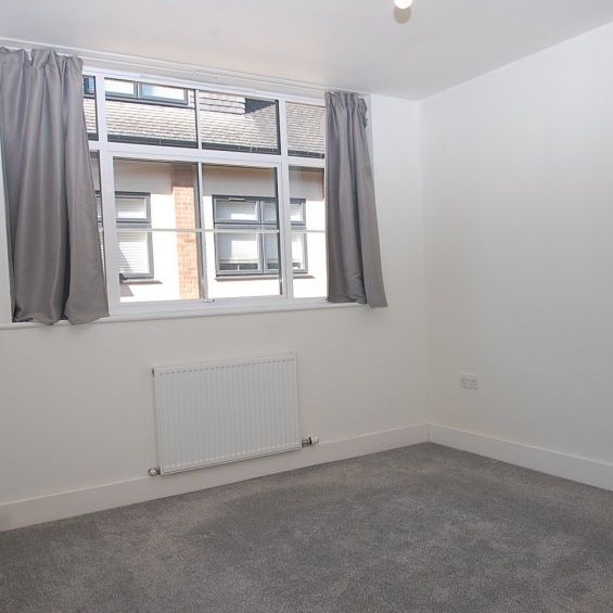 Aspen House, Churchfield Road,SL9 - Photo 1