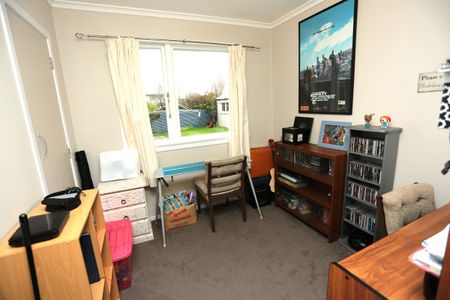 Fantastic 4 bedroom home - Photo 5
