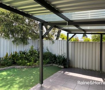 2 BEDROOM TOWNHOUSE IN THE HEART OF MACQUARIE FIELDS - Photo 4