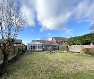 3 bedroom detached bungalow to rent - Photo 2