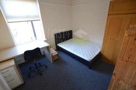 4 bedroom terraced house to rent - Photo 3