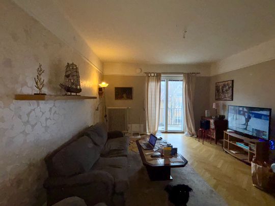 Första Villagatan 14 - Photo 1