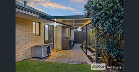Modern Family Living in the Heart of Baldivis - Photo 2