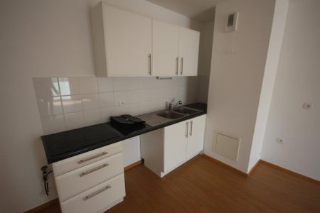 T2 de 56.72 m², rue Paul Lafargue, Place casquette réf 00382-206 - Photo 4